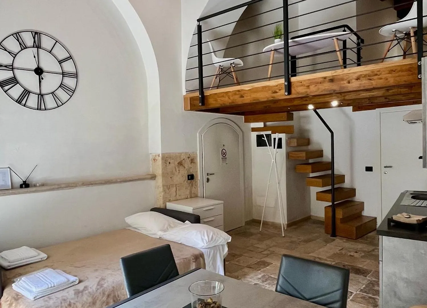 Apartament Ground Stone Bari