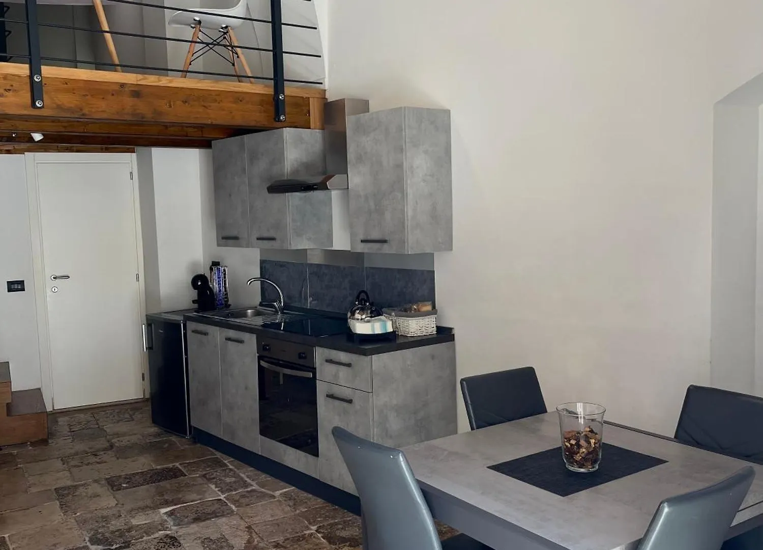 Apartament Ground Stone Bari
