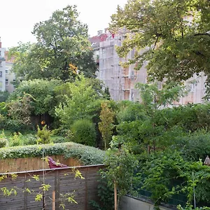 Stilvolle Mit Ruhig Gelegenem Balkon , Wien Österreich