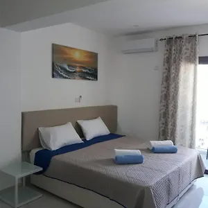 P.l Hermes & , Larnaka Zypern