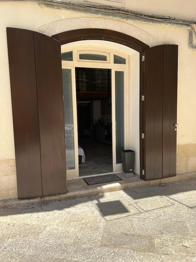 Ground Stone Διαμέρισμα Μπάρι